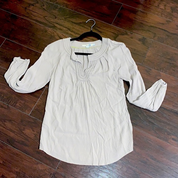 Boden, Gorgeous Long Sleeve Blouse, V-Neck w/Optional Closure, sz 2 - Picture 4 of 11